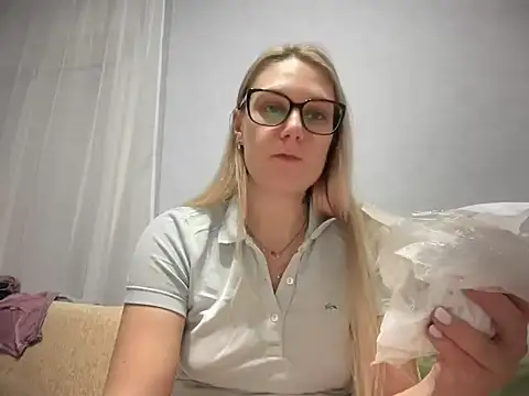 Snapshot of NikexPretty chatting on November 3, 2025, 3:26 pm NikexPretty online show from November 3, 2025, 3:26 pm