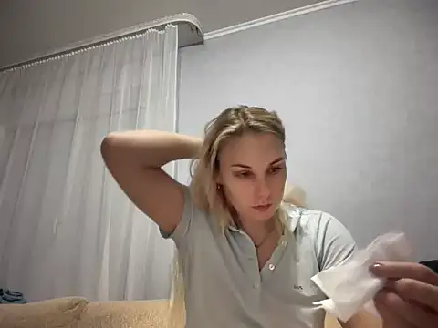 Snapshot of NikexPretty chatting on November 14, 2025, 3:48 pm NikexPretty online show from November 14, 2025, 3:48 pm