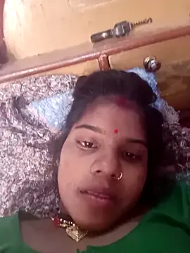 Snapshot of BoldAlia89 chatting on November 17, 2025, 8:40 am BoldAlia89 online show from November 17, 2025, 8:40 am