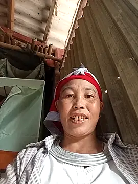 me-cute online show from November 15, 2025, 8:40 am