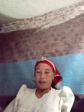 me-cute online show from November 5, 2025, 7:50 pm