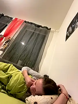 Bloom evl online show from December 18, 2025, 10:57 pm