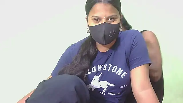 Snapshot of Shneeha_le chatting on December 14, 2025, 8:09 am Shneeha le online show from December 14, 2025, 8:09 am