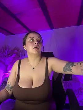 SarahCastro1  online show from April 30, 2026, 11:20 pm