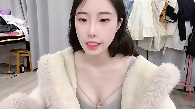 Snapshot of Freya7777 chatting on October 12, 2025, 1:45 pm Freya7777 online show from October 12, 2025, 1:45 pm