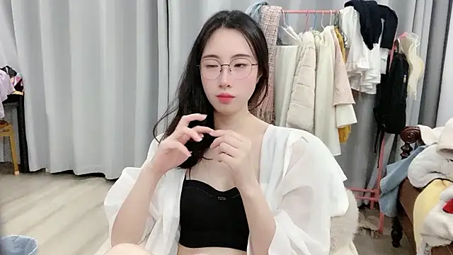 Snapshot of Freya7777 chatting on November 16, 2025, 4:12 pm Freya7777 online show from November 16, 2025, 4:12 pm