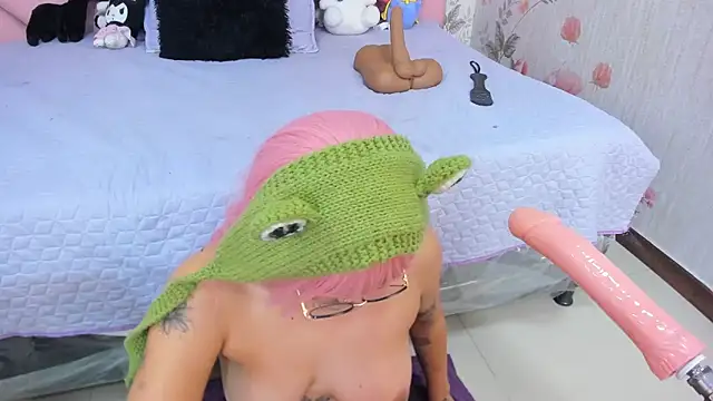 SafiroAgataaa online show from February 9, 2026, 6:33 am