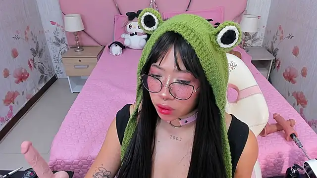 SafiroAgataaa online show from October 18, 2025, 8:05 am