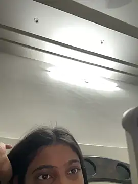 Snapshot of HeerStd chatting on March 14, 2026, 10:43 am HeerStd online show from March 14, 2026, 10:43 am