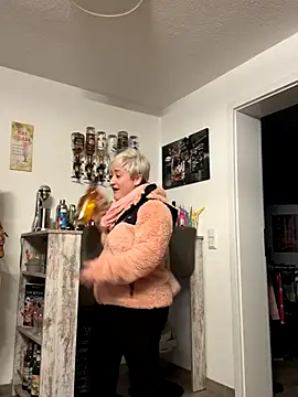 Snapshot of Rozendefotz chatting on November 26, 2025, 7:41 am Rozendefotz online show from November 26, 2025, 7:41 am