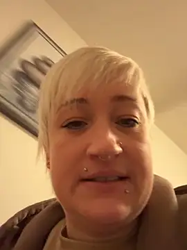 Snapshot of Rozendefotz chatting on November 28, 2025, 7:41 am Rozendefotz online show from November 28, 2025, 7:41 am