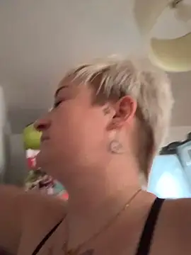 Snapshot of Rozendefotz chatting on November 24, 2025, 7:30 am Rozendefotz online show from November 24, 2025, 7:30 am