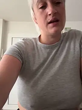 Snapshot of Rozendefotz chatting on November 13, 2025, 7:12 am Rozendefotz online show from November 13, 2025, 7:12 am