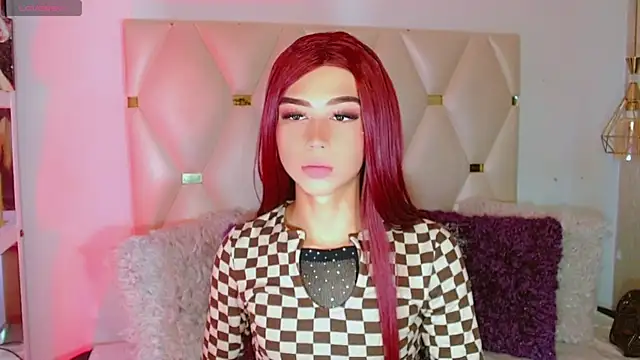 Daphnne Foxx online show from October 6, 2025, 8:20 pm