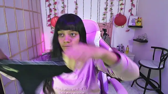 Snapshot of kataleya__18 chatting on February 28, 2026, 1:00 pm kataleya 18 online show from February 28, 2026, 1:00 pm