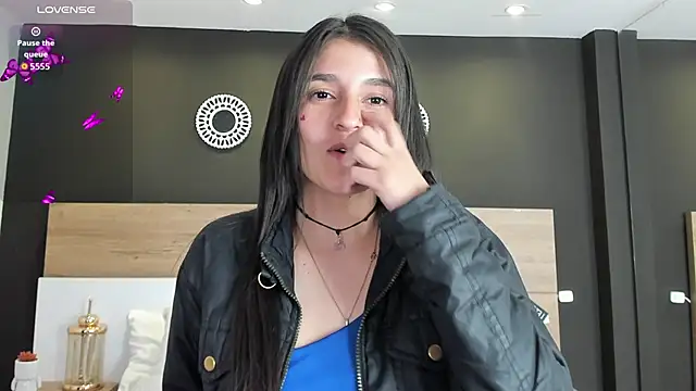 Snapshot of MiaTaylorSweet chatting on November 5, 2025, 12:52 pm MiaTaylorSweet online show from November 5, 2025, 12:52 pm