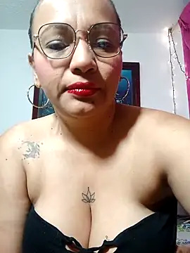agatha sluttylatina online show from March 25, 2026, 2:44 am