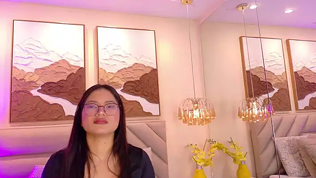 kendalFox  online show from November 7, 2025, 1:43 am