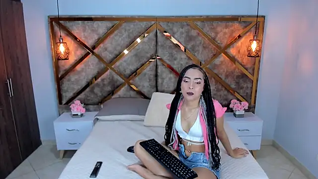 Lucia jane online show from April 30, 2026, 8:57 pm