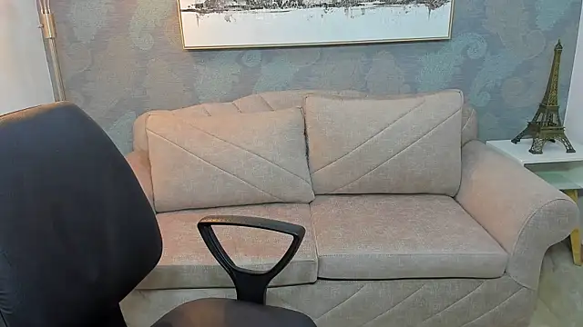 Lucia jane online show from January 9, 2026, 8:38 pm