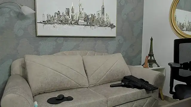 Snapshot of Lucia_jane chatting on November 7, 2025, 7:51 pm Lucia jane online show from November 7, 2025, 7:51 pm