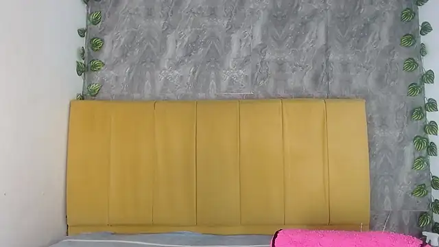 alina moretcm online show from September 30, 2025, 3:23 am