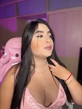Snapshot of Emiily_Moore1 chatting on May 5, 2026, 10:46 pm Emiily Moore1 online show from May 5, 2026, 10:46 pm