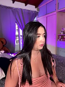 Emiily Moore1 online show from January 8, 2026, 10:05 pm