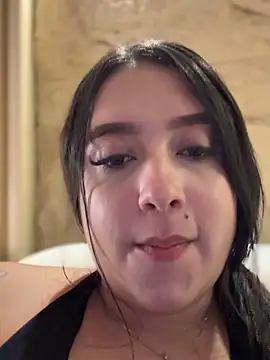 Snapshot of Emiily_Moore1 chatting on November 28, 2025, 1:06 am Emiily Moore1 online show from November 28, 2025, 1:06 am