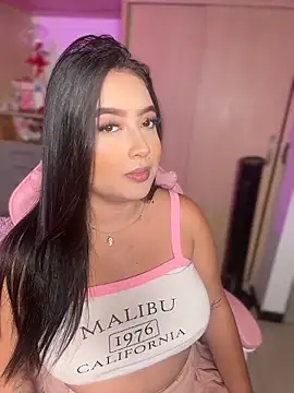 Snapshot of Emiily_Moore1 chatting on April 17, 2026, 10:01 pm Emiily Moore1 online show from April 17, 2026, 10:01 pm