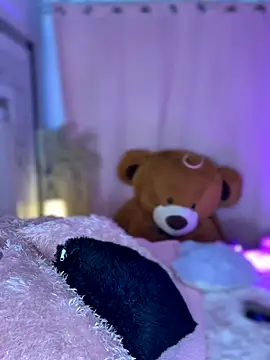 Snapshot of Emiily_Moore1 chatting on November 9, 2025, 1:31 am Emiily Moore1 online show from November 9, 2025, 1:31 am