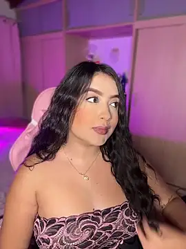 Snapshot of Emiily_Moore1 chatting on May 7, 2026, 11:19 pm Emiily Moore1 online show from May 7, 2026, 11:19 pm
