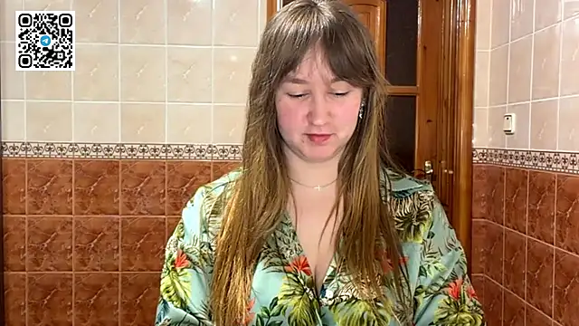 MaroonMoon  online show from March 4, 2026, 9:00 pm