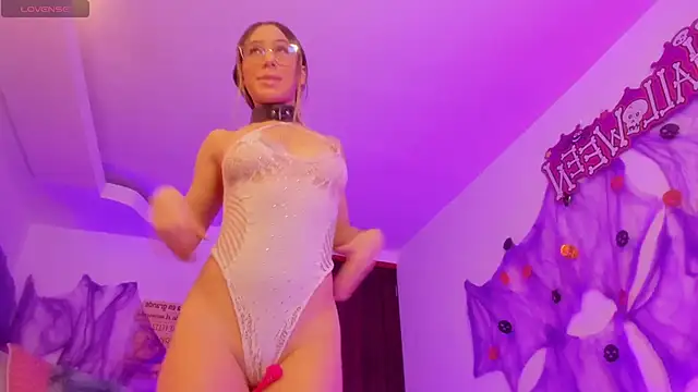 Snapshot of kiara_velvet_ chatting on October 27, 2025, 10:49 am kiara velvet online show from October 27, 2025, 10:49 am