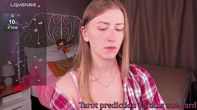 VesperaCeleste online show from September 12, 2025, 5:40 am