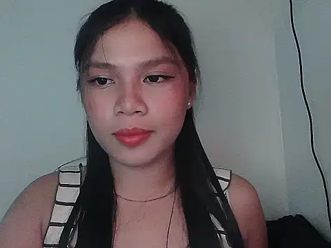 Snapshot of Zachariah_05 chatting on May 17, 2026, 8:47 am Zachariah 05 online show from May 17, 2026, 8:47 am