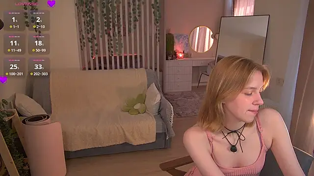 Snapshot of sofiapurex chatting on April 20, 2026, 2:03 am sofiapurex online show from April 20, 2026, 2:03 am