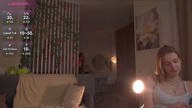 sofiapurex online show from November 28, 2025, 8:20 pm