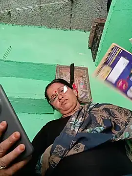 Manavi x online show from May 14, 2026, 8:44 am