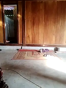 Lyly nuce online show from October 11, 2025, 8:48 am