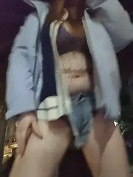 Snapshot of Lovelyanan chatting on December 15, 2025, 11:05 am Lovelyanan online show from December 15, 2025, 11:05 am