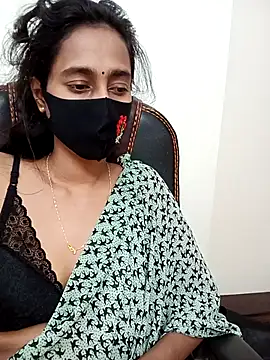 Softecho-03 online show from November 3, 2025, 9:07 pm