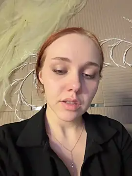 Snapshot of PollyVinice chatting on April 29, 2026, 5:17 pm PollyVinice online show from April 29, 2026, 5:17 pm