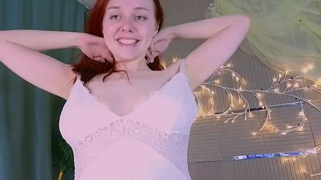 Snapshot of PollyVinice chatting on April 30, 2026, 8:57 pm PollyVinice online show from April 30, 2026, 8:57 pm