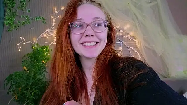 Snapshot of PollyVinice chatting on May 9, 2026, 10:46 pm PollyVinice online show from May 9, 2026, 10:46 pm