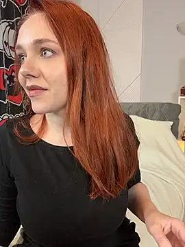 Snapshot of PollyVinice chatting on November 8, 2025, 11:58 am PollyVinice online show from November 8, 2025, 11:58 am