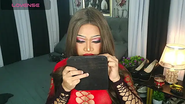 Snapshot of SeductiveMegan chatting on November 17, 2025, 11:14 am SeductiveMegan online show from November 17, 2025, 11:14 am