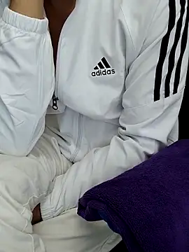 Snapshot of chocolate_alone chatting on October 24, 2025, 7:29 am chocolate alone online show from October 24, 2025, 7:29 am