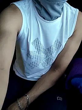 Snapshot of chocolate_alone chatting on October 15, 2025, 6:33 am chocolate alone online show from October 15, 2025, 6:33 am