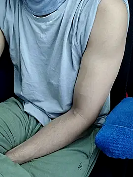 Snapshot of chocolate_alone chatting on October 27, 2025, 7:53 am chocolate alone online show from October 27, 2025, 7:53 am